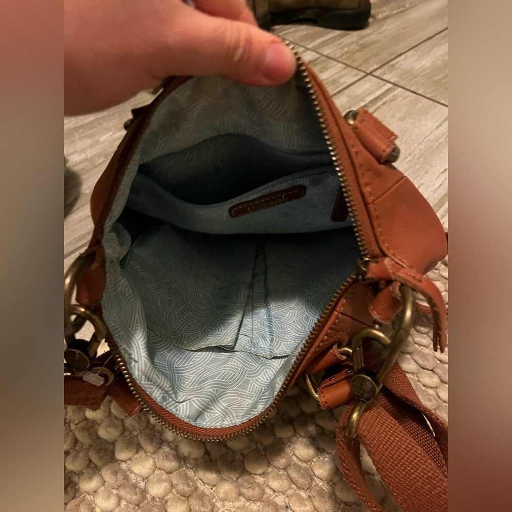 Tan The Sak crossbody purse genuine leather - Picture 9 of 9